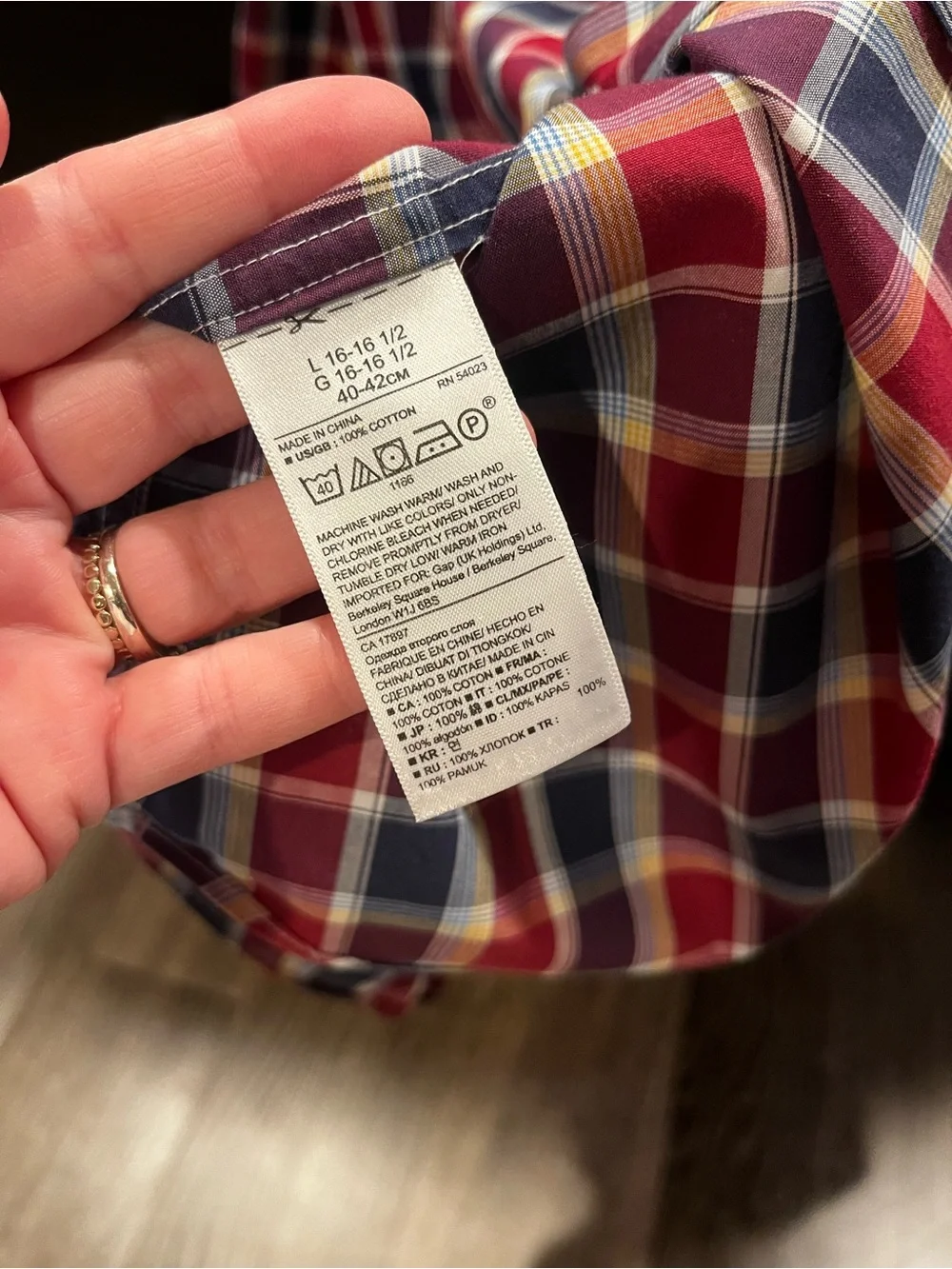Banana Republic Men's Red & Navy Plaid Button-Down Shirt